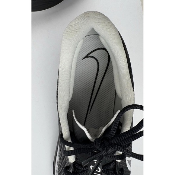 Athletic_Shoes